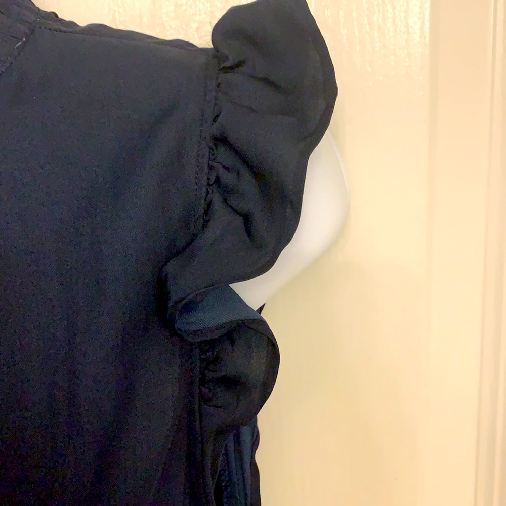 🎉HP🎉 Loft Ruffle Split Neck Top - Picture 4 of 7